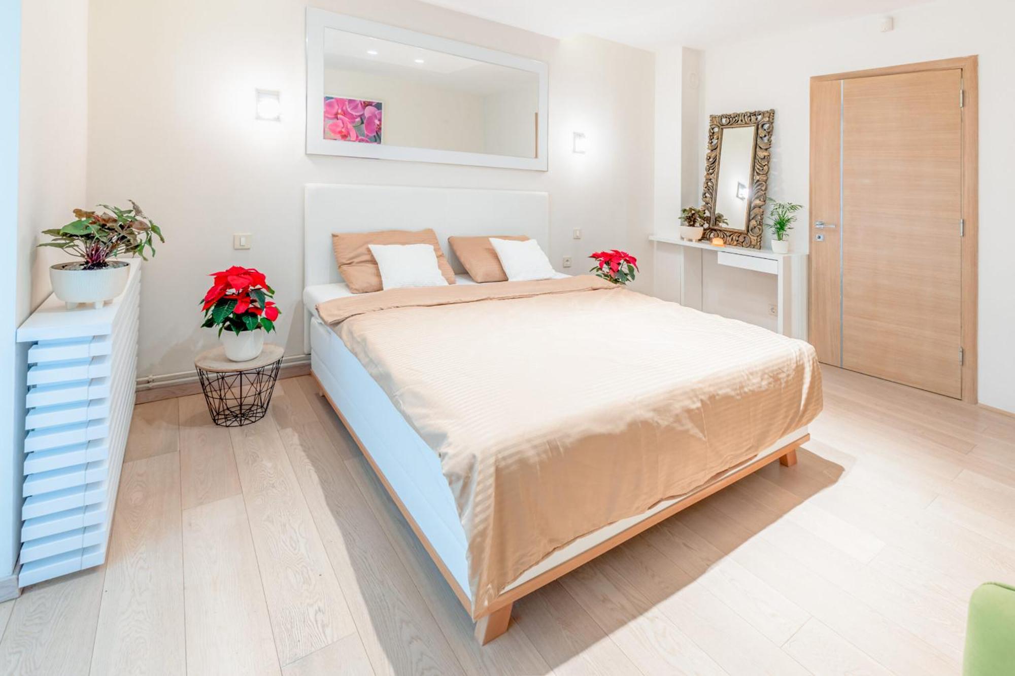 Lux Hedonistic Life Aparthotel Novi Sad Exterior photo